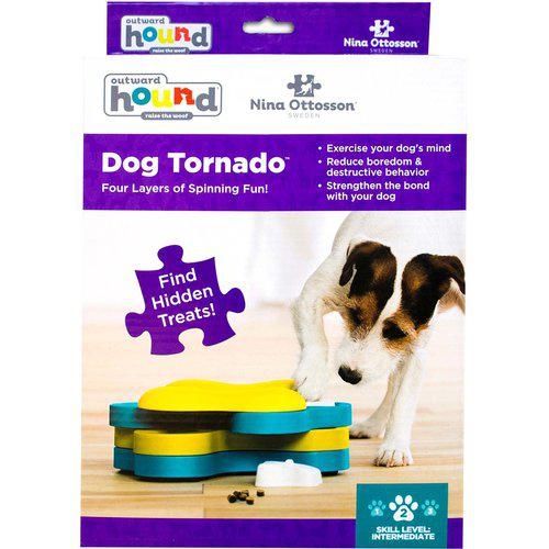  Nina Ottoson Dog Tornado i plast er en interaktiv og gøyal aktivitetsleke til hund.